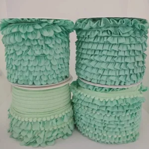 Vivos | Com Pétalas | Com Folhos | Com Pompons | Verde Água | Cor 123