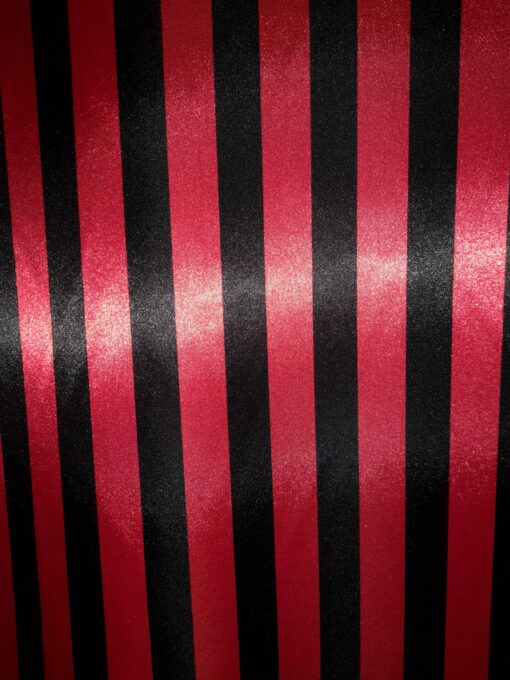 Cetim | Estampado | Carnaval | Riscas | Vermelho e Preto