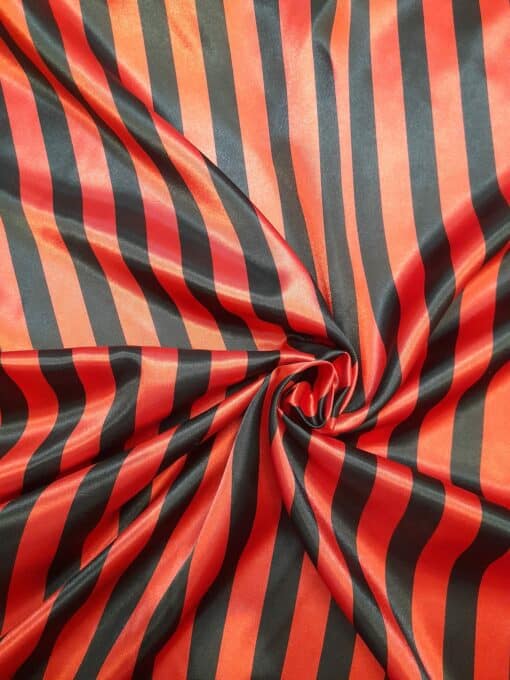 Cetim | Estampado | Carnaval | Riscas | Vermelho e Preto - Image 2