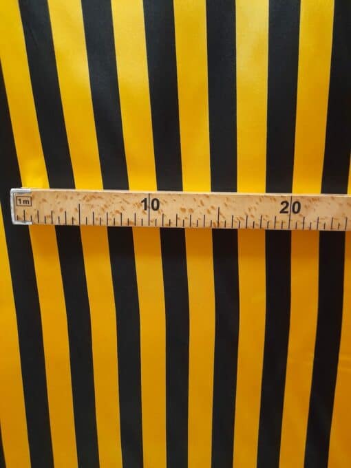 Cetim | Estampado | Carnaval | Riscas | Preto e Amarelo - Imagen 2