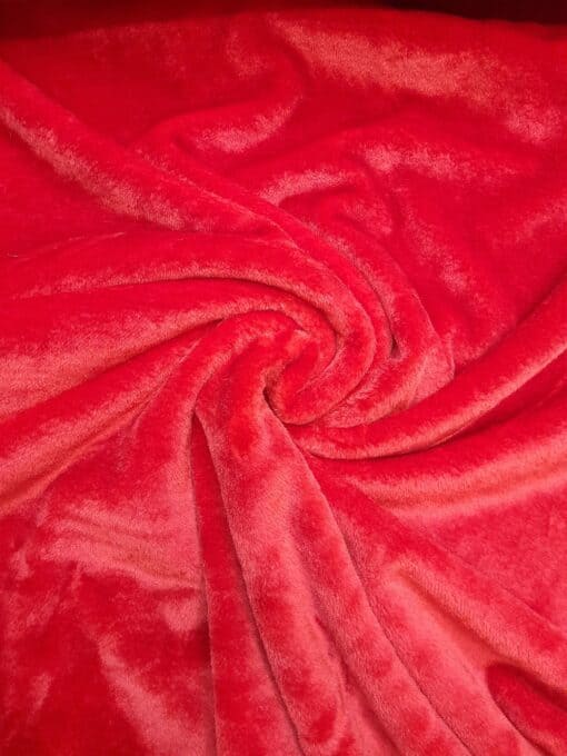 Poil court | Carpe synthétique | Carnaval | Rouge