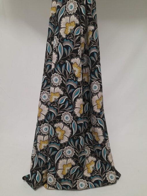 Tecido Confeção | Vestuário | Viscose | Floral – Image 2
