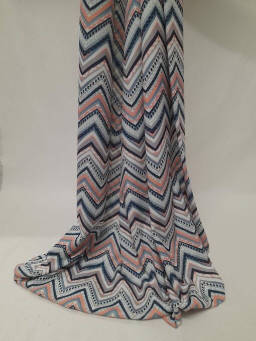 Tecido Confeção | Vestuário | Malha Viscose Estampada | Chevron – Image 3