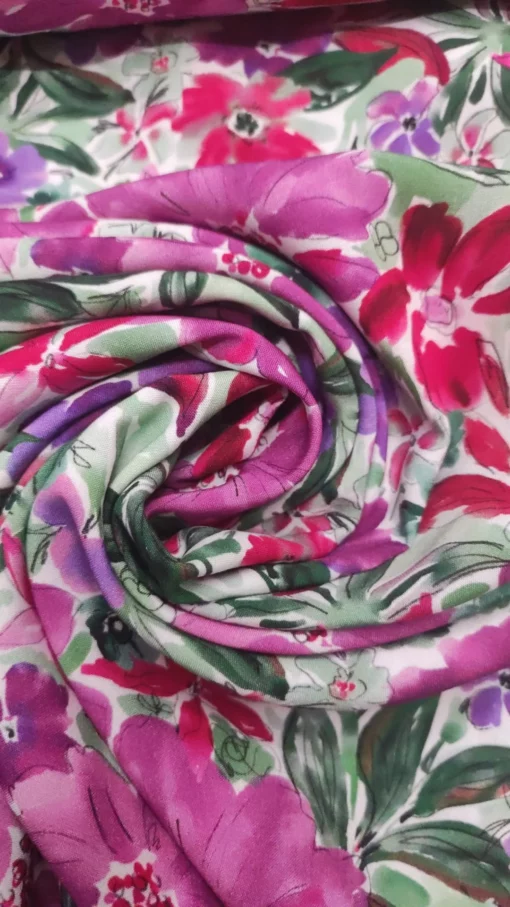 Tecido Confeção | Vestuário | Viscose | Digital | Floral – Image 3