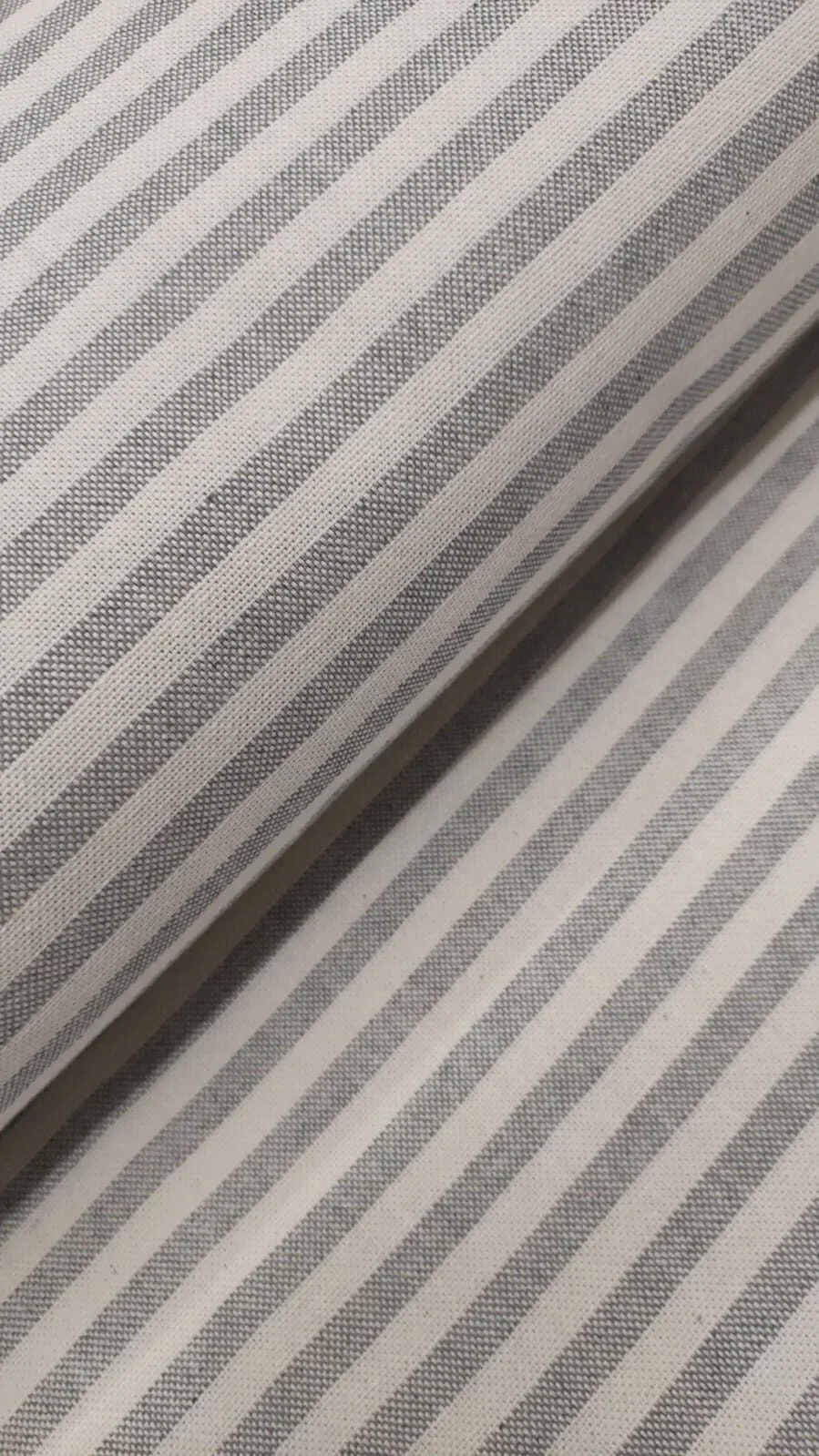 Tecido Decoração | Linho Alentejano | Estampado | Risca Fina | Cinza/Cru (C06)