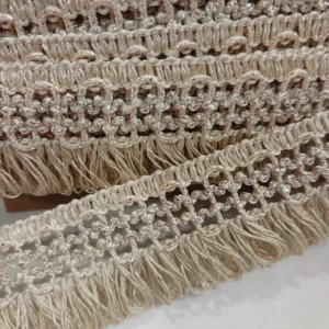 Franja | 100% Poliéster | Lurex Prata | Cru