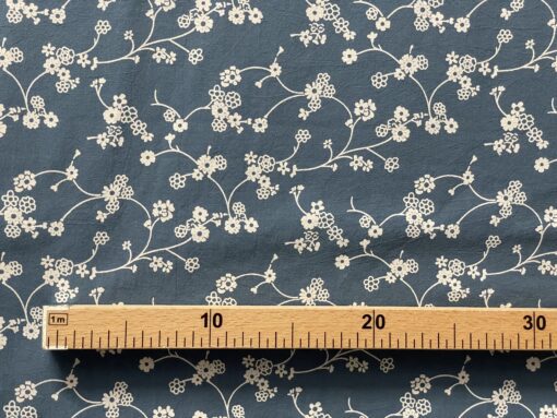 Garment Fabric | Prendas de vestir | Algodón lavado | Flores azules